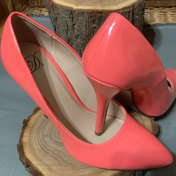 Beautiful PINK Shoes  unsized Fits 5”  NWOT - Picture 3 of 8